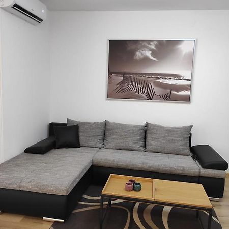 Apartman Branimir Novaglia Esterno foto