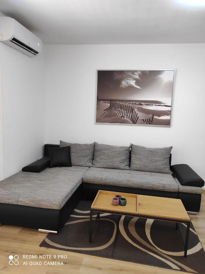 Apartman Branimir Novaglia Esterno foto