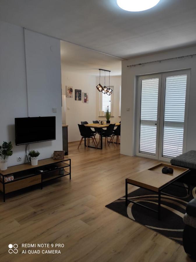 Apartman Branimir Novaglia Esterno foto